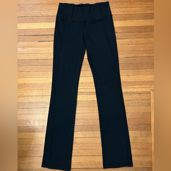 LULULEMON Black Belt It Out Yoga Pants, size 4 - Picture 2 of 5
